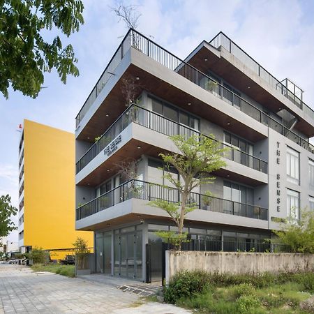 The Sense Apartment - Modern, Near My An Beach Danang Exterior photo